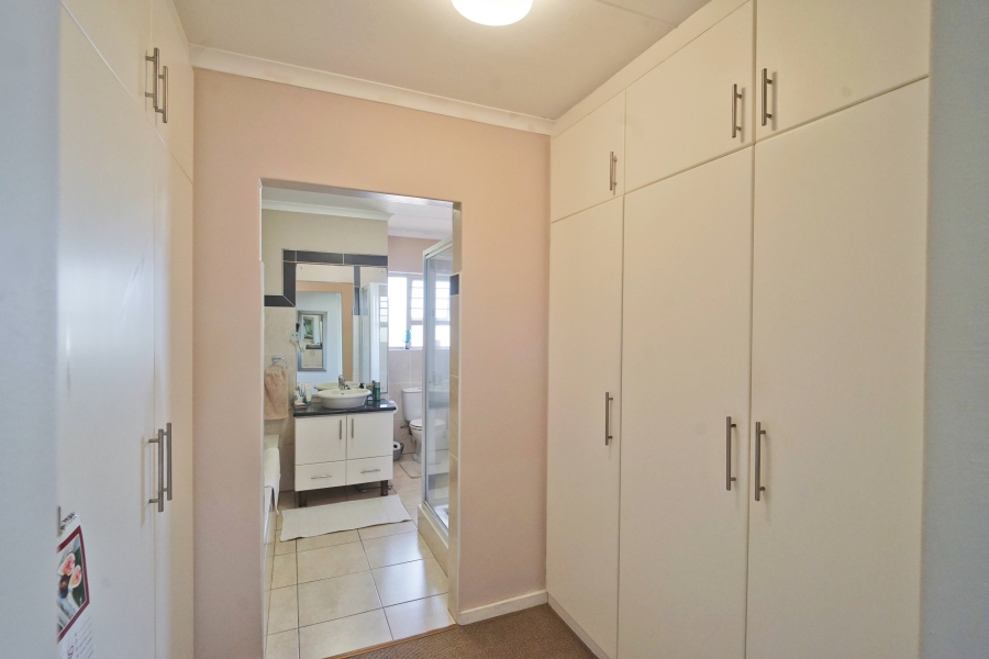 4 Bedroom Property for Sale in Kidds Beach Eastern Cape